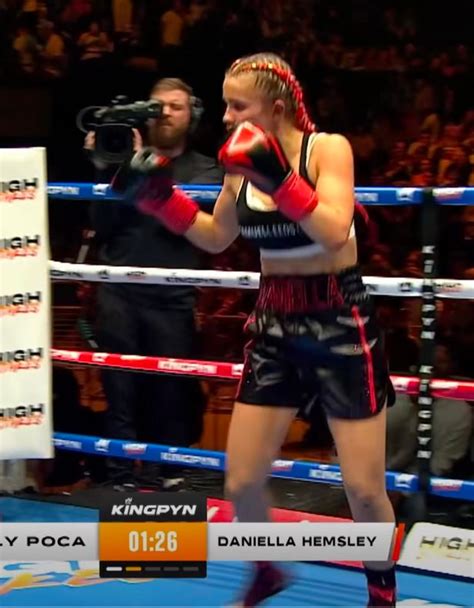 danielle hamsley flash|Kingpyn Boxing video: Daniella Hemsley flashes fans after。